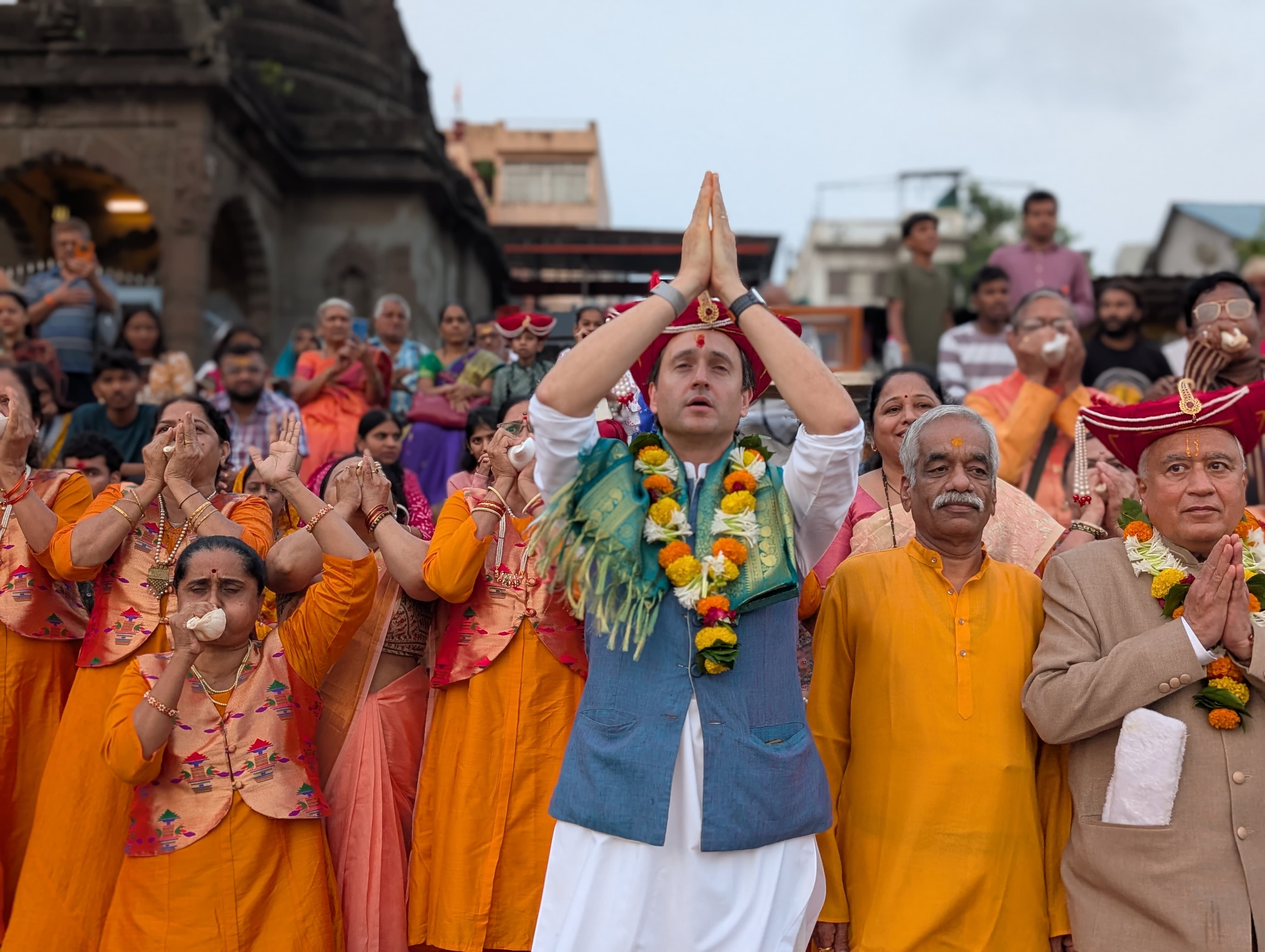 नाशिकमधील रामतीर्थावर गोदा पूजन व महाआरती: अहिल्यादेवी होळकरांच्या कार्यास भावांजली, सोहळ्याला मान्यवरांची उपस्थिती - Nashik News नाशिकमधील रामतीर्थावर गोदा पूजन व महाआरती: अहिल्यादेवी होळकरांच्या कार्यास भावांजली, सोहळ्याला मान्यवरांची उपस्थिती - Nashik News