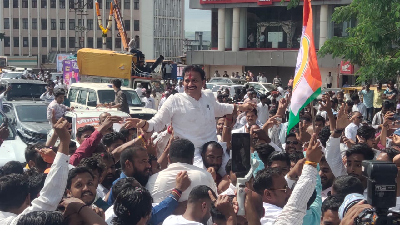 गोंधळ करून सत्ताधाऱ्यांचा अधिवेशन गुंडाळण्याचा प्रयत्न: शशिकांत शिंदे यांचा हल्लाबोल, साताऱ्यात जल्लोषात स्वागत - Kolhapur News गोंधळ करून सत्ताधाऱ्यांचा अधिवेशन गुंडाळण्याचा प्रयत्न: शशिकांत शिंदे यांचा हल्लाबोल, साताऱ्यात जल्लोषात स्वागत - Kolhapur News