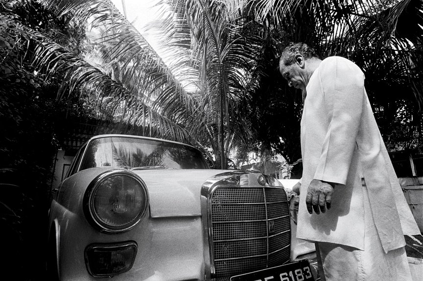 भीमसेन जोशी आणि त्यांची मर्सिडीज कार