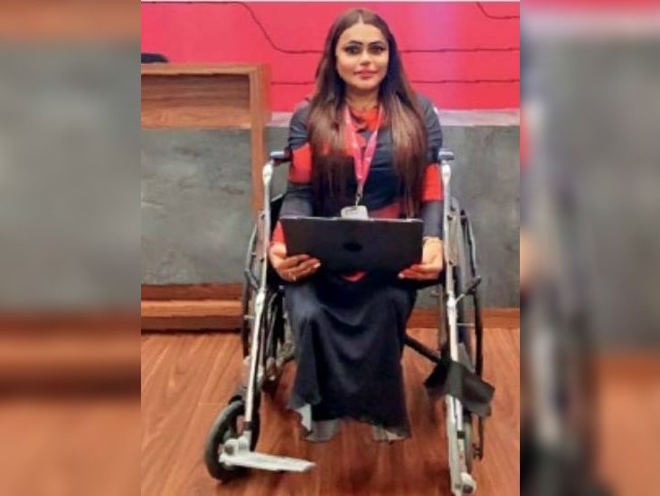 बँकेत एचआर मॅनेजर एमी चौहान. - Divya Marathi