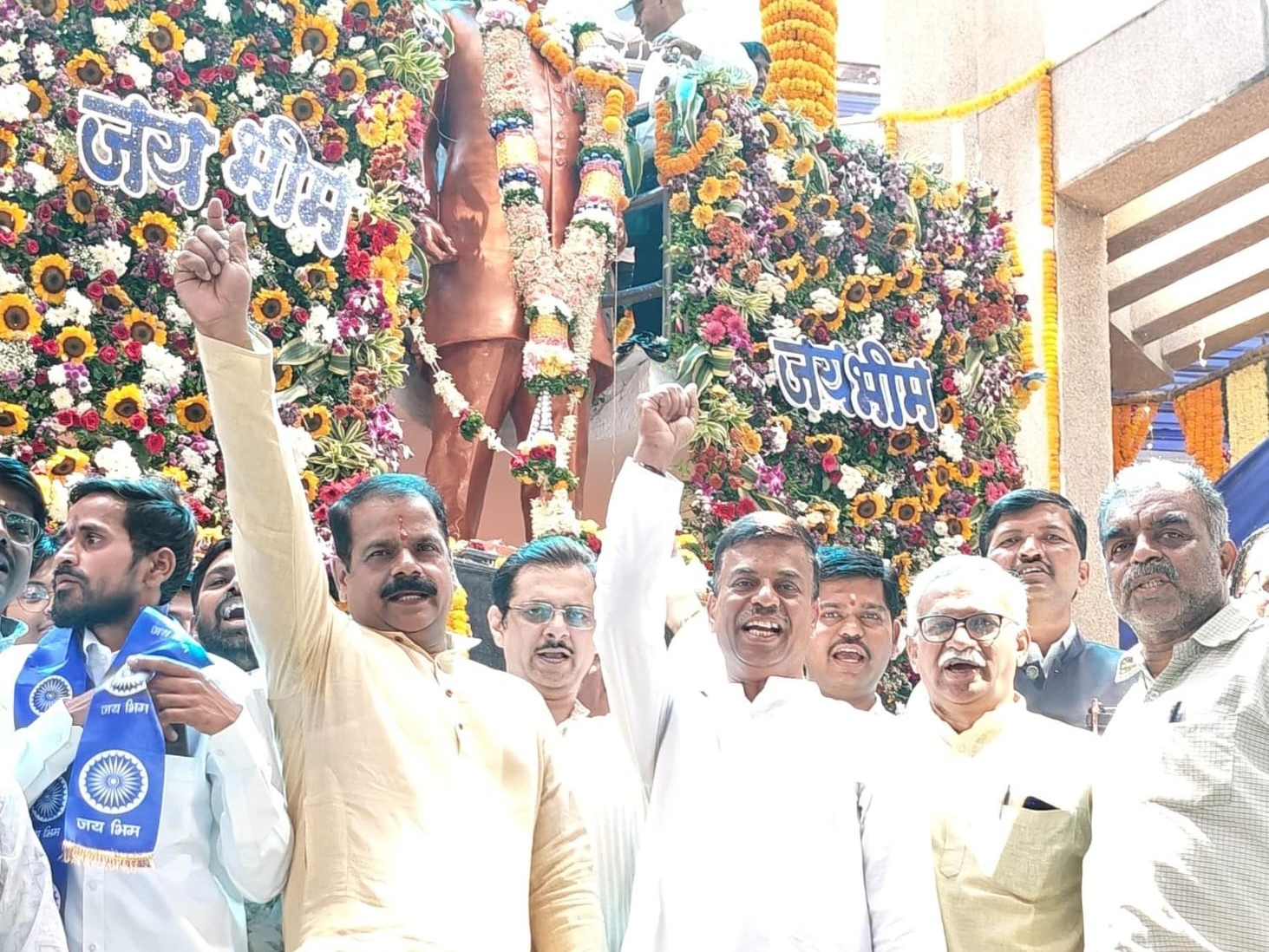 Pune RSS Volunteers Pay Tribute to Dr. Ambedkar on Jayanti