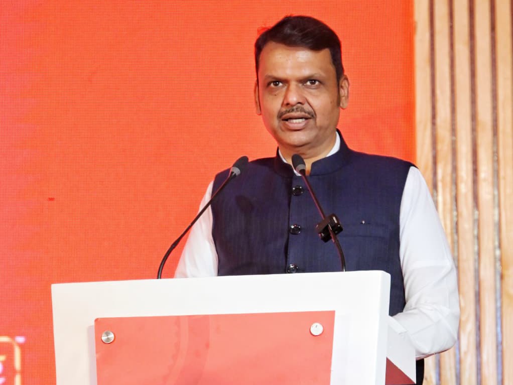 Devendra Fadnavis Inaugurates Chitale Vision Park in Pune