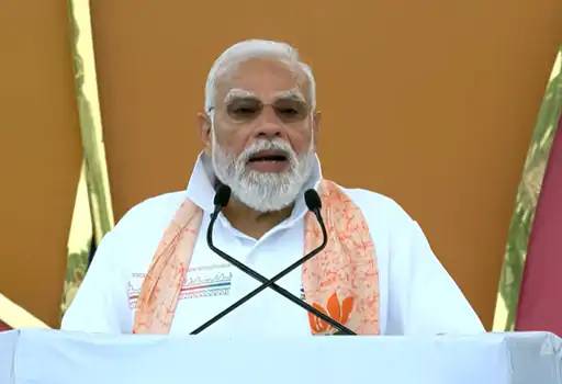 कोलकातामध्ये मोदी म्हणाले-70 व्या वर्षी 50 वर्षांसारखे दिसा: योग यात उपयुक्त, तो सर्वांना जोडतो; पंतप्रधानांनी 35 हजार लोकांसोबत योगा केला कोलकातामध्ये मोदी म्हणाले-70 व्या वर्षी 50 वर्षांसारखे दिसा: योग यात उपयुक्त, तो सर्वांना जोडतो; पंतप्रधानांनी 35 हजार लोकांसोबत योगा केला