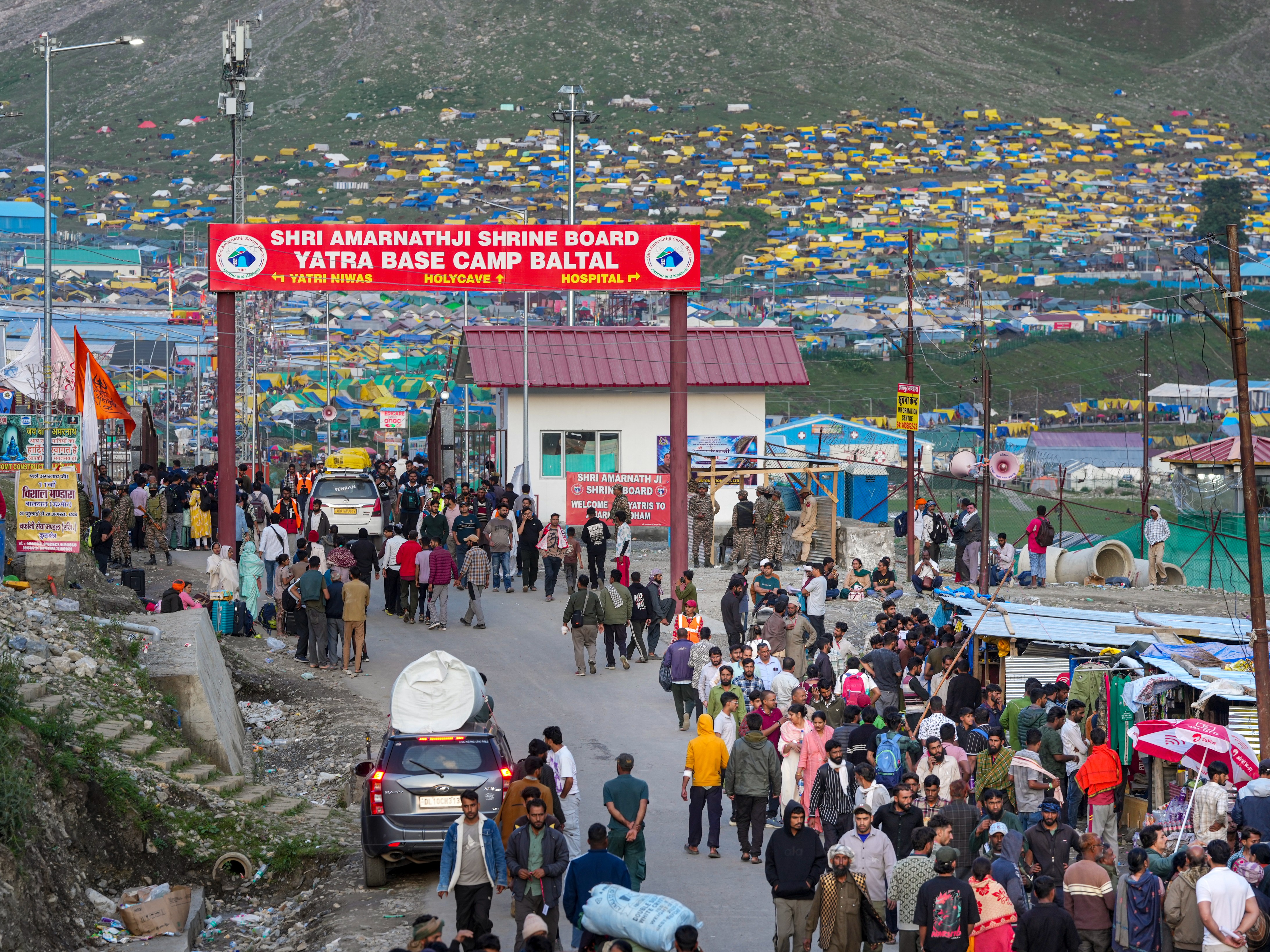 O2 Booth Amarnath Yatra Begins; 4800+ Pilgrims, Oxygen Booths Every 2km