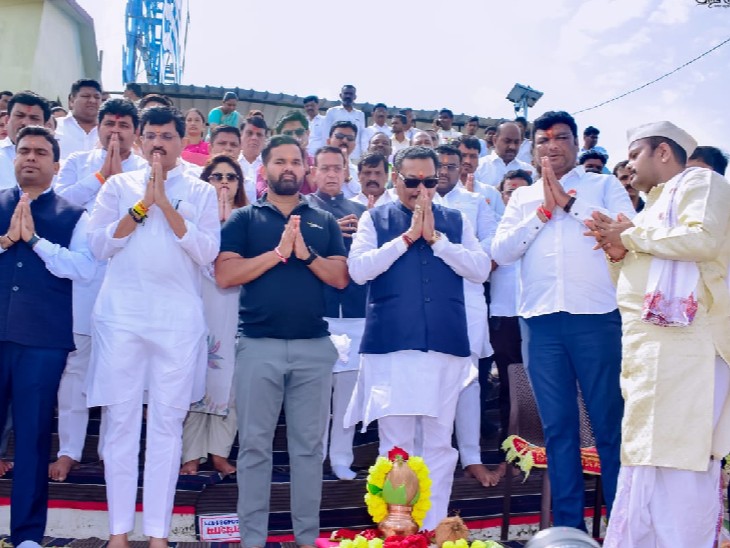 जायकवाडी जलाशयाचे जलपूजन