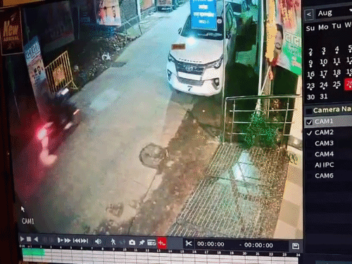 काँग्रेस नगरसेवकाच्या घरावर गोळीबार