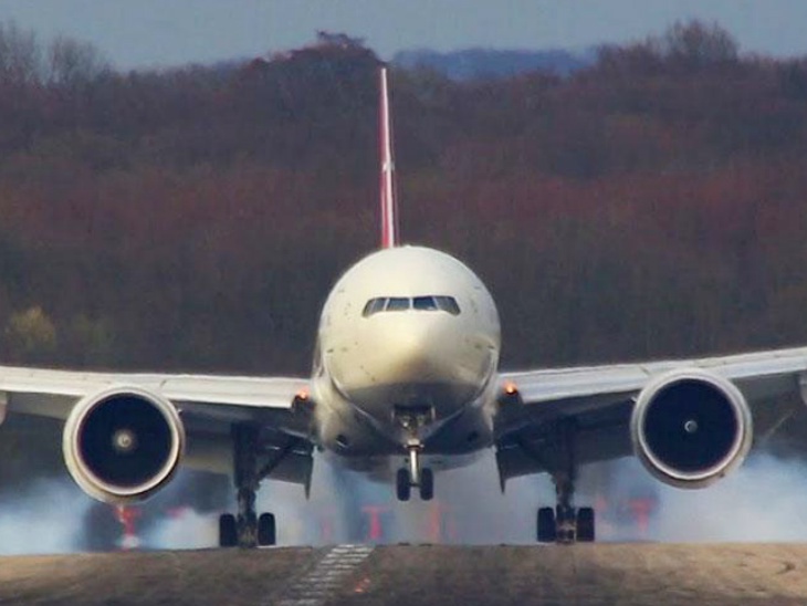 Scoot Singapore Airways flight made an emergency landing at Chennai