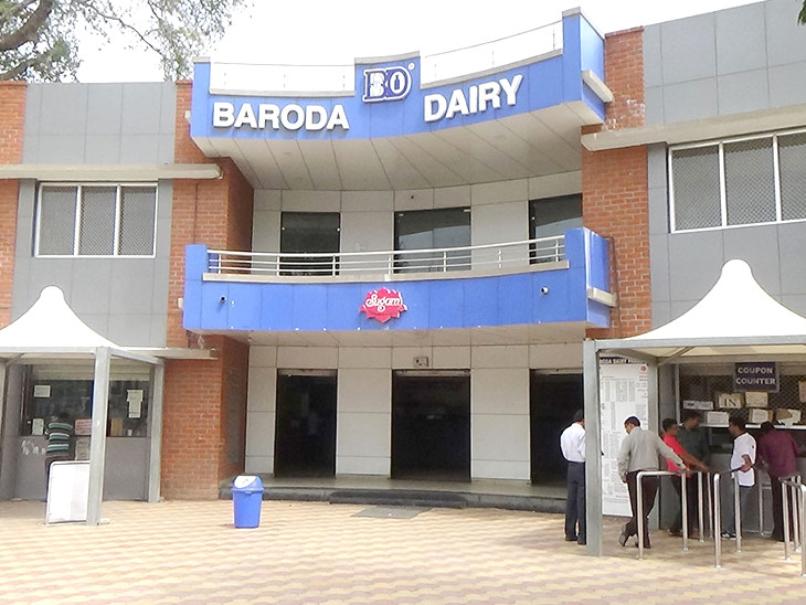 બરોડા ડેરીએ દૂધના ભાવમાં લિટરે 2 રૂપિયાનો વધારો કર્યો, આવતીકાલથી અમલી