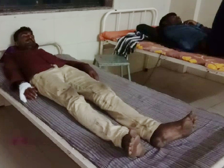 વોરકોટડા હુડકો ક્વાર્ટરમાં ભરવાડ અને મુસ્લિમો વચ્ચે મારામારી, 2 લોકો ઇજાગ્રસ્ત|ગોંડલ,Gondal - Divya Bhaskar