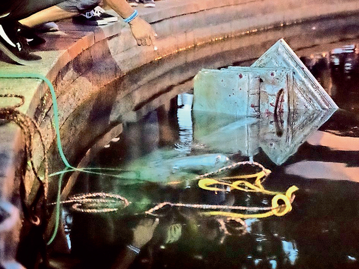 Statue of Columbus thrown into river in America, list of 60 statues