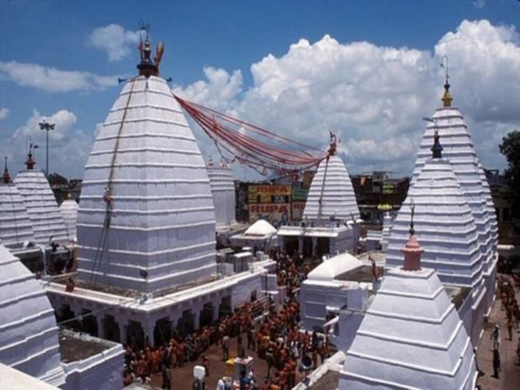 દેવઘરના જ્યોતિર્લિંગ બેજનાથને લઇને ઘણાં સમયથી વિવાદ ચાલી રહ્યો છે. મહારાષ્ટ્રના પરલીમાં વૈદ્યનાથ જ્યોતિર્લિંગ માનવામાં આવે છે પરંતુ ધર્મગુરુઓ આ મંદિરને માન્યતા આપી છે.