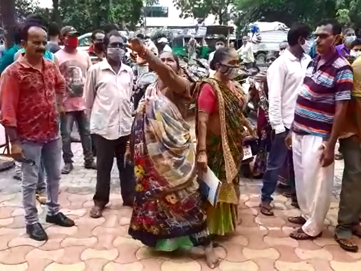 મહિલાના મૃત્યુ બાદ પરિવારજનોનો હોબાળો