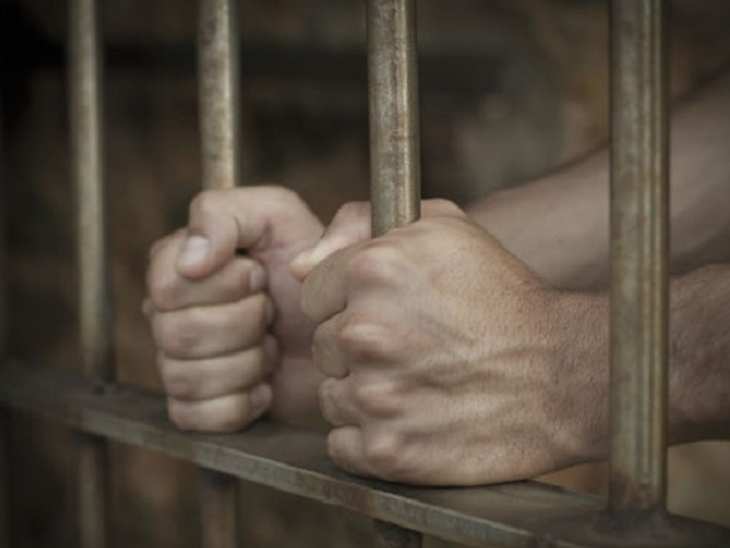 The highest number of prisoners escaped from Gujarat jails | રિપોર્ટ: સમગ્ર  દેશમાં ગુજરાતની જેલોમાંથી સૌથી વધુ કેદીઓ બીમારીઓના નાટકના કરી ફરાર -  Ahmedabad News | Divya Bhaskar