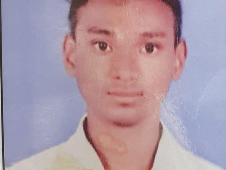 તેજસ(ફાઈલ તસવીર) કામ કાજ કરતાં કરતાં સગીરા સાથે એક વર્ષથી પ્રેમ સંબંધ બાદ આપઘાત કરી લીધો હતો.