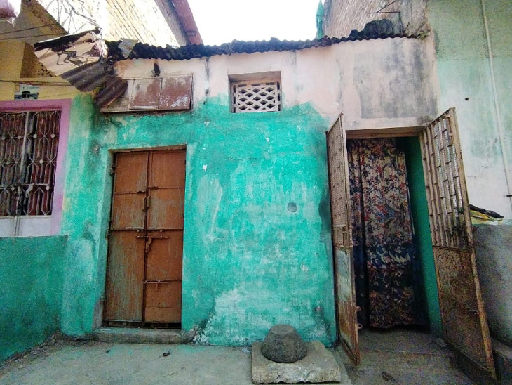 આ મકાનમાં ગેરકાયદે કતલખાનુ ચાલતુ હતું