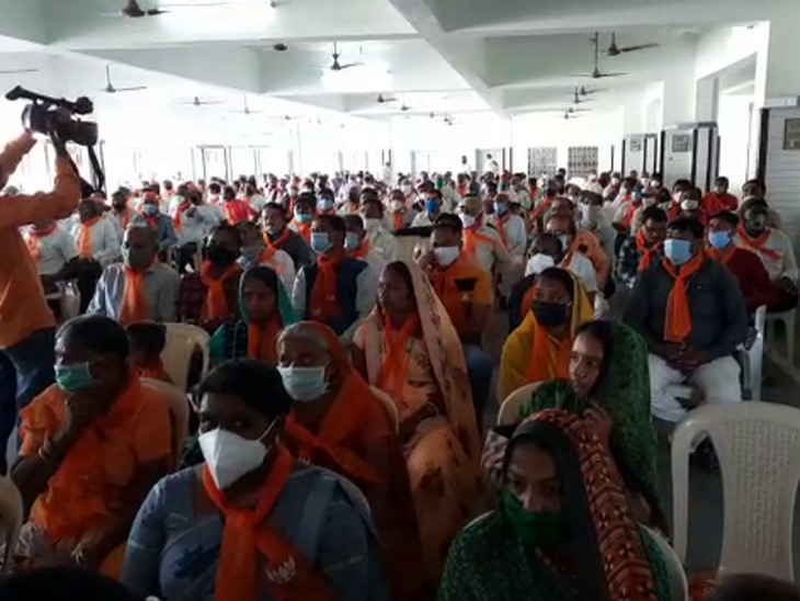 કાર્યાલયના ઉદઘાટનમાં મોટી સંખ્યામાં મહિલા કાર્યકરો પણ આવ્યાં હતાં.
