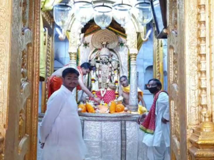 ડાકોરમાં ભગવાન રણછોડરાયના દર્શન