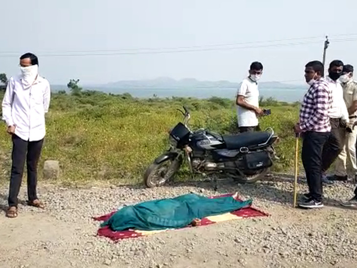 ઘટનાને પગલે લોકોના ટોળા એકત્ર થઈ ગયા હતા