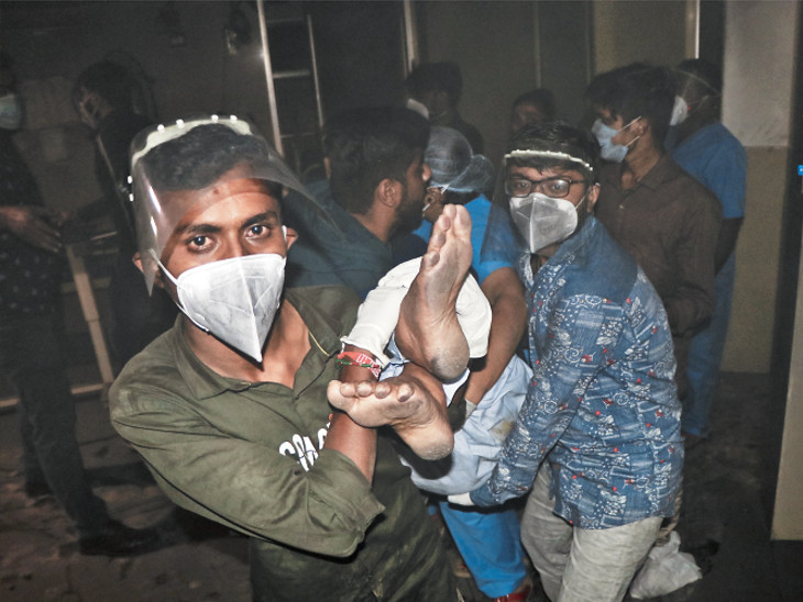 રેસ્ક્યૂ ઓપરેશનની તસવીર.