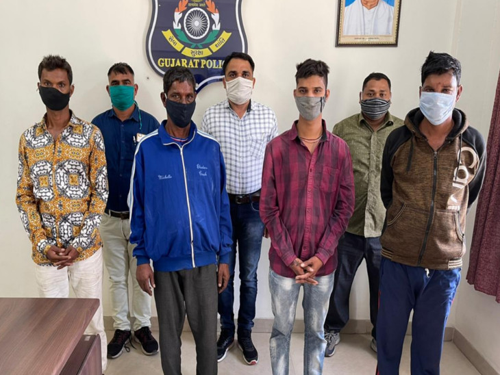 પોલીસે હત્યાનો ગુનો નોંધીને ચારની ધરપકડ કરી
