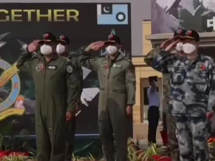 યુદ્ધ કવાયતમાં પાક-ચીનના સૈનિકો.