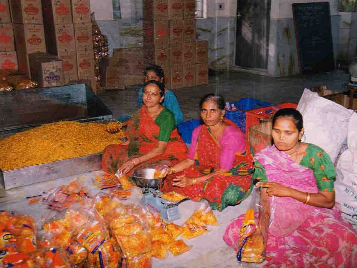 બાલાજી વેફર્સના પ્લાન્ટની જૂની તસવીર.