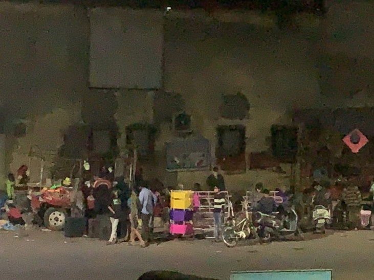 કોરોનાની ગાઈડલાઈનનો ખુલ્લેઆમ ભંગ થતો હોવાનો એક વીડિયો સોશિયલ મીડિયામાં વાઇરલ થયો