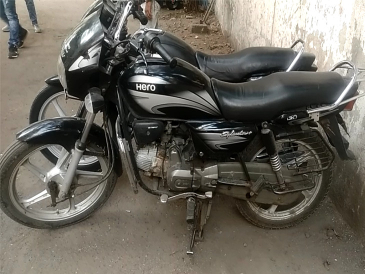 લૂંટ કરવા માટે આરોપીઓએ આ બાઈકનો ઉપયોગ કર્યો હતો.