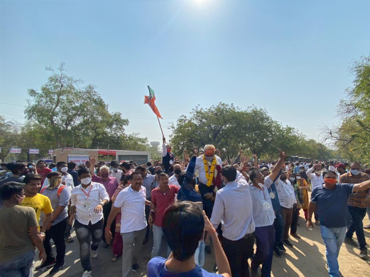 મતગણતરીમાં સરેઆમ નિયમો તૂટ્યા પણ પોલીસે એક પણ કેસ કર્યો નહીં