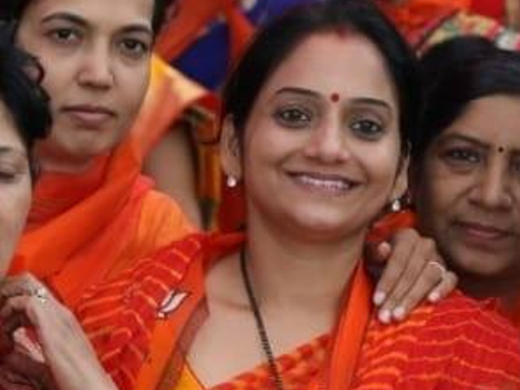 ઉર્વશી પટેલ(ફાઈલ તસવીર) ભાજપના સિનિયર કાર્યકર્તા છે.