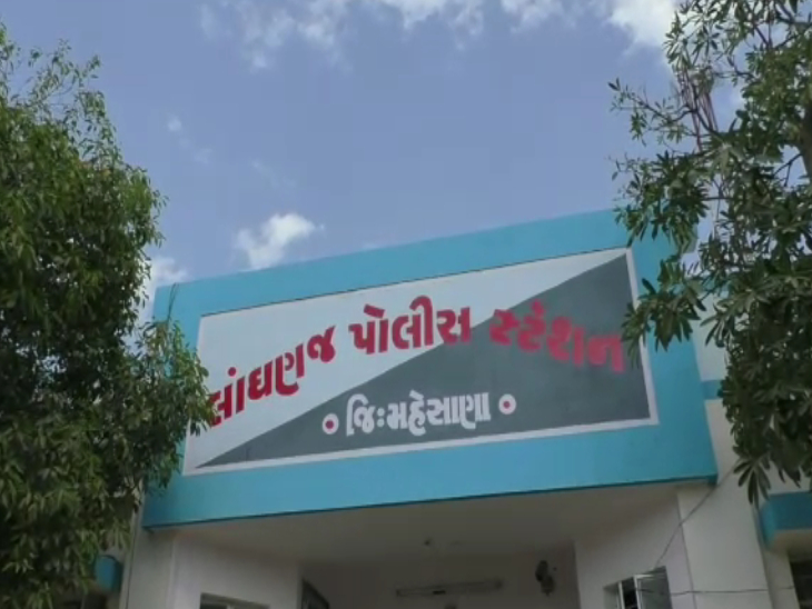 A vehicle laden with foreign liquor was seized near Bhasaria intersection  on Mehsana-Ahmedabad highway | બુટલેગરો બેફામ: મહેસાણા-અમદાવાદ હાઈવે ઉપર  ભાસરીયા ચોકડી નજીકથી વિદેશી દારૂ ...
