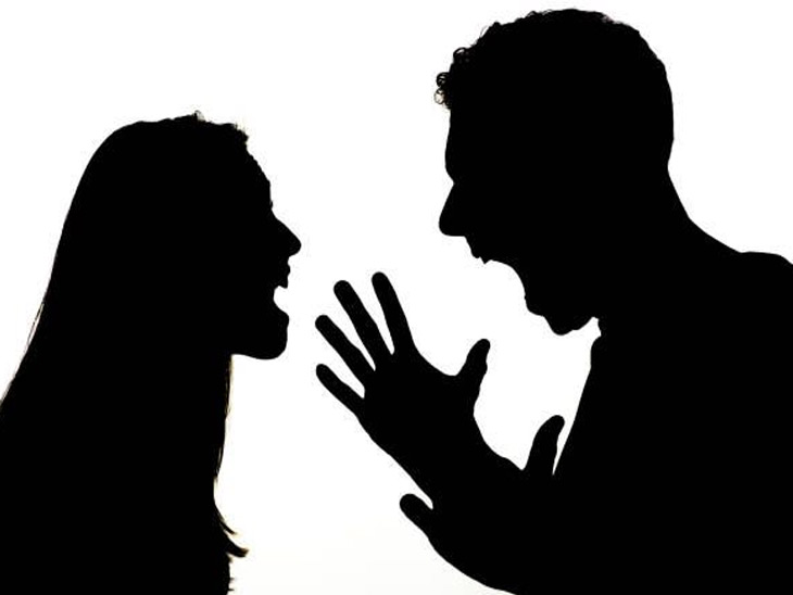 The husband told his wife, 'I am in love with others, married under the pressure of the family | સુહાગરાતે પતિએ પત્નીને કહ્યું, 'હું અન્યના પ્રેમમાં છું, પરિવારના દબાણથી લગ્ન કર્યા છે, સાસુ કહેતી પુરુષોને તો આવા શોખ હોય - Vimarsana News