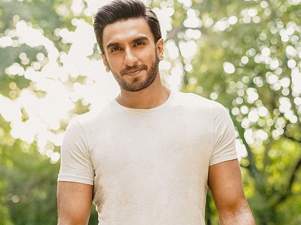 Ranveer Singh to debut on small screen, new generation quiz shows in India will give viewers a chance to win millions of rupees at home | રણવીર સિંહ નાની સ્ક્રિન પર ડેબ્યુ કરશે, ભારતમાં નવી જનરેશનના ક્વિઝશોની સાથે દર્શકોને ઘરેબેઠા લાખો રૂપિયા જીતવાની તક મળશે - Vimarsana News
