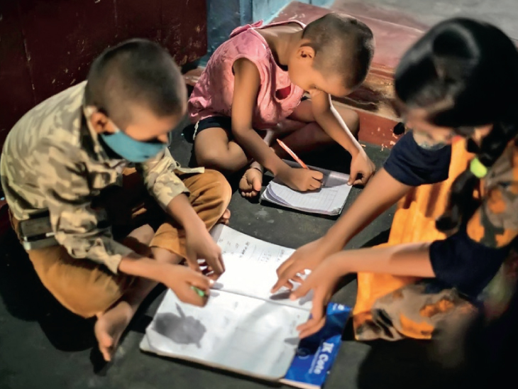 Certificate of orphan parents of more than 3 thousand children in India. Difficulty getting | ભારતમાં 3 હજારથી વધુ બાળકો અનાથ મા-બાપનું સર્ટિ. મેળવવામાં મુશ્કેલી - Vimarsana News