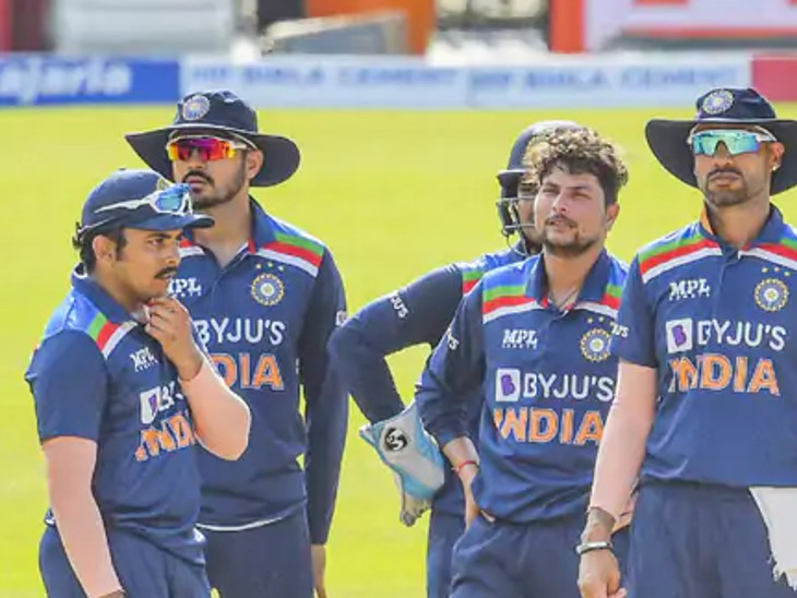 असलंका और शनाका की साझेदारी को तोड़ने के लिए कुलदीप को अग्रिम पंक्ति में तैनात किया गया था।