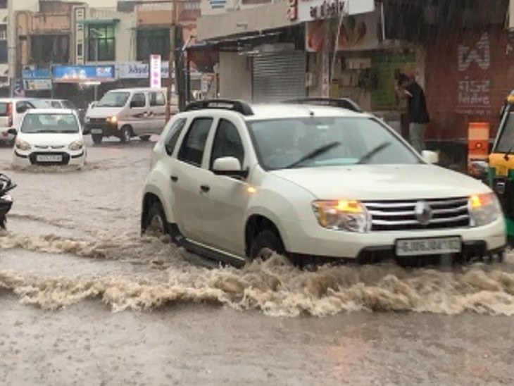 Heavy rain forecast from 23 m; 2 inches of rain in Vadodara and 2.5 inches in Bodeli | 23મીથી ભારે વરસાદની આગાહી; વડોદરામાં ધીમેધારે 2 ઇંચ, બોડેલીમાં અઢી ઇંચ વરસાદ - Vimarsana News