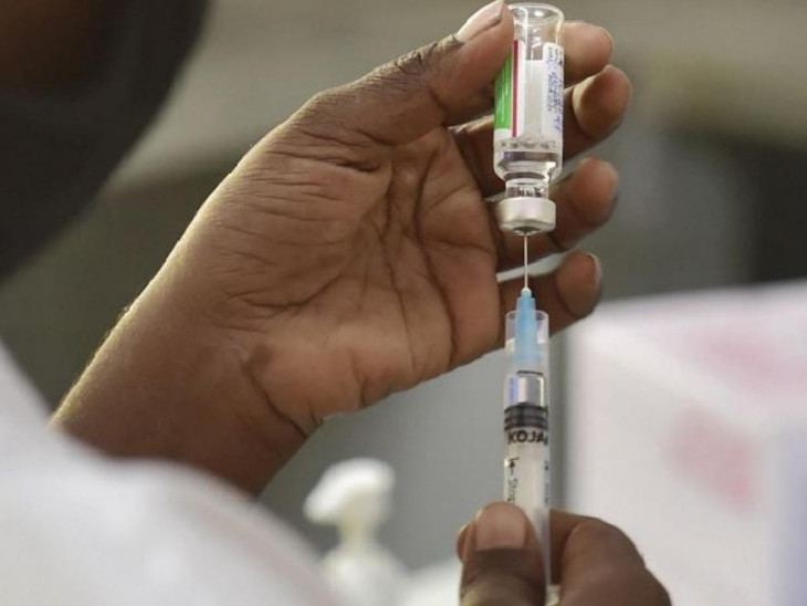 Half of the state's 18+ population received the first and 15% both doses | રાજ્યની 18+ની અડધી વસતીને પહેલો અને 15%ને બન્ને ડોઝ મળ્યા - Vimarsana News