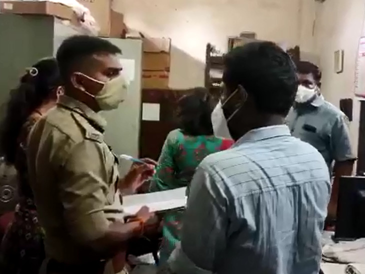 પોલીસ શહેરમાં ચોરીના વધી રહેલા બનાવોને ડામવામાં ધરાર નિષ્ફળ પુરવાર થઇ રહી છે