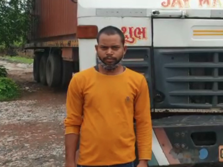 ડ્રાઈવરની અટકાયત કરવામાં આવી.