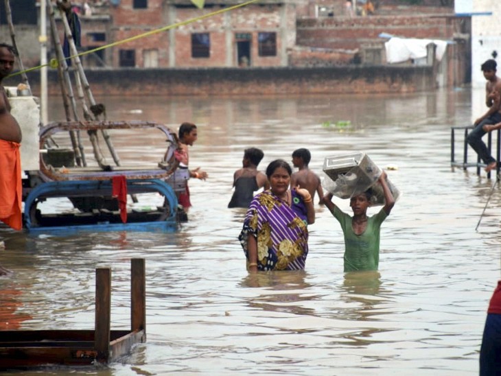 Destruction by heavy rains in Madhya Pradesh, Rajasthan, UP and Bihar; In Koto, 13,000 houses have been washed away so far, leaving 27 dead | મધ્યપ્રદેશ, રાજસ્થાન, UP અને બિહારમાં ભારે વરસાદથી વિનાશ; કોટામાં અત્યાર સુધીમાં 13 હજાર ઘર ધોવાયા, 27નાં મૃત્યુ - Vimarsana News