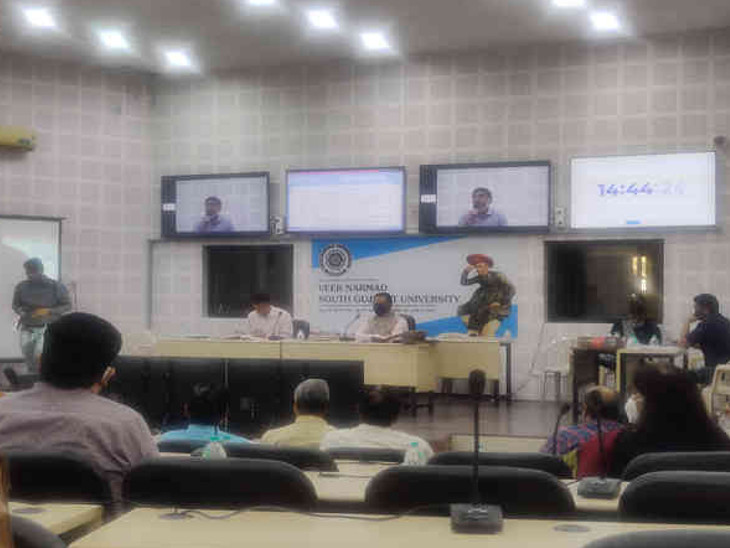 Implementation of new national education policy in Veer Narmad South Gujarat University, the first in the state, will benefit those who drop out in the middle | રાજ્યમાં સૌ પ્રથમ વીર નર્મદ દક્ષિણ ગુજરાત યુનિવર્સિટીમાં નવી રાષ્ટ્રીય શૈક્ષણિક નીતિનો અમલ, અધવચ્ચે અભ્યાસ છોડનારને ફાયદો થશે - Vimarsana News
