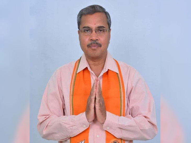 આખો મુંજપરા પરિવાર મેડિકલ ક્ષેત્ર સાથે જોડાયેલો છે