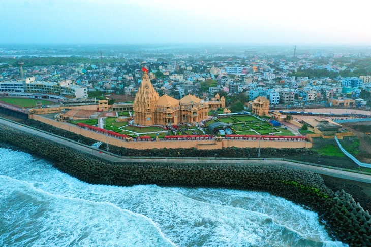 Promoted Samudradarshan Path Walk-way at Somnath Tirthdham opened to tourists from today | સોમનાથ તીર્થધામમાં પ્રોમોર્નેડ સમુદ્રદર્શન પથ વોક-વે આજથી પ્રવાસીઓ માટે ખુલ્‍યો મૂકાયો - Vimarsana News