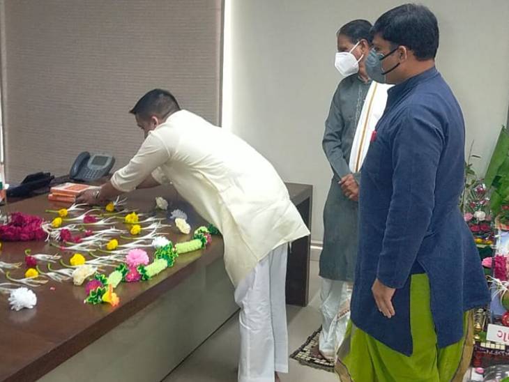 ગૃહ રાજ્યમંત્રી હર્ષ સંઘવીએ વિધિવત રીતે ચાર્જ સંભાળ્યો