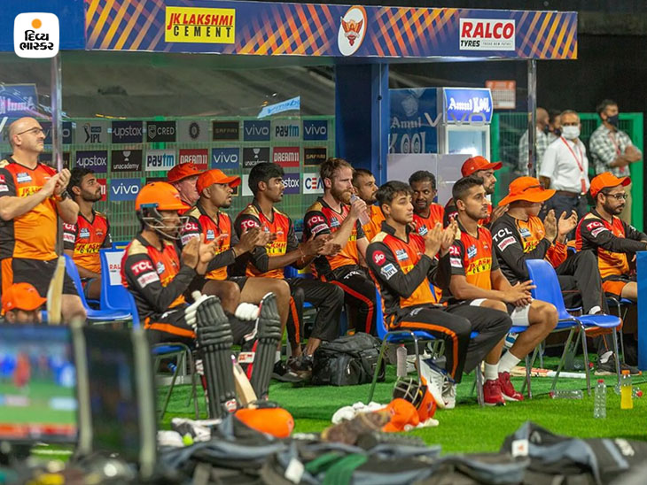 Daniel Pathan IPL 2021| RCB vs SRH | Daniel landed to swim in the field !, Irfan ...