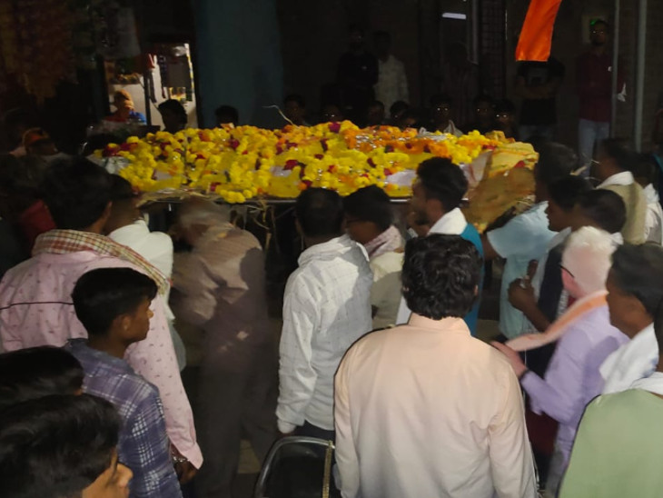 એક પરિવારના 3 યુવાનનાં મોત થતાં ભોઇ સમાજમાં શોક ફેલાયો.