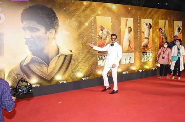 રેડ કાર્પેટ પર રણવીર સિંહ