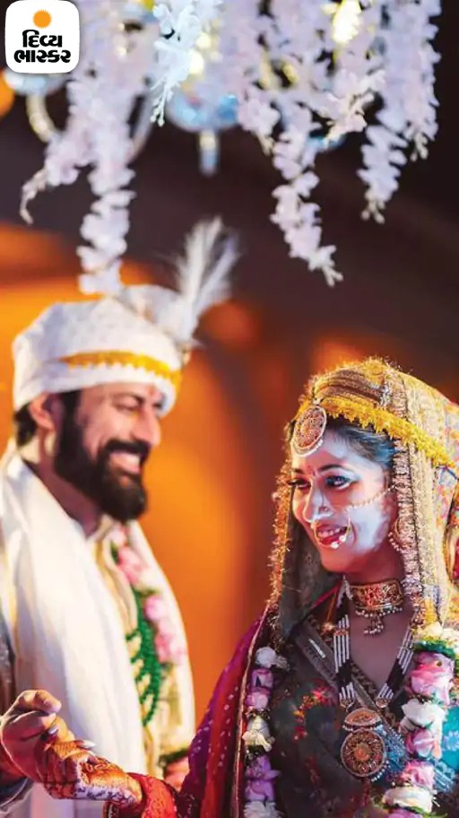 , સેલેબ્સ વેડિંગ:મોહિત રૈનાએ વર્ષના પહેલા જ દિવસે ગર્લફ્રેન્ડ સાથે લગ્ન કરીને ફેન્સને સરપ્રાઈઝ આપી; સો. મીડિયા પર ફોટા શેર કર્યા, The World Live Breaking News Coverage & Updates IN ENGLISH