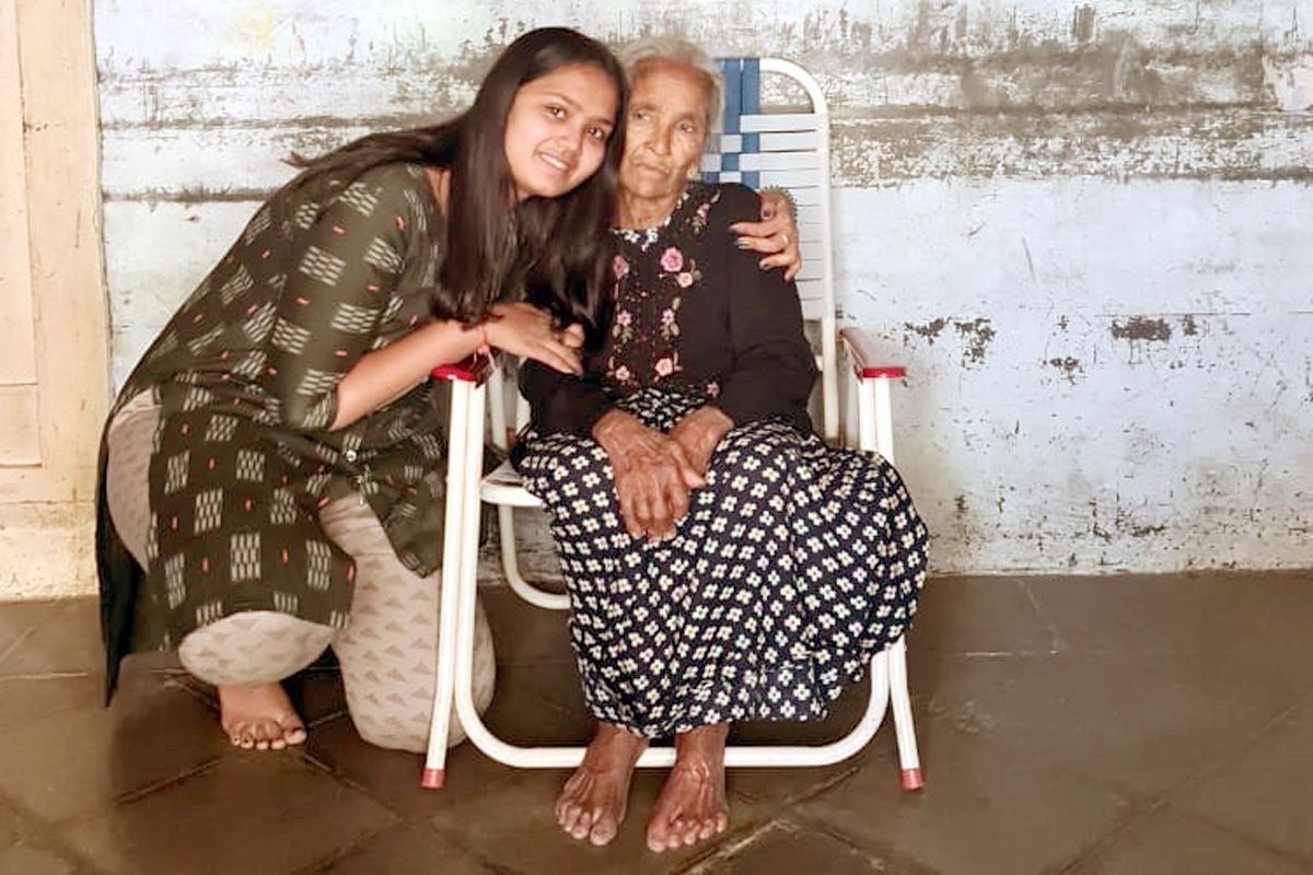 દાદી વીરબાળાબેન.