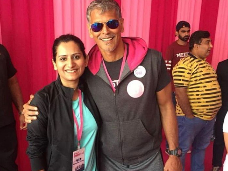 Krishnaben Tamalia with Milind Soman